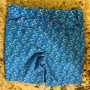Beautiful fish vineyard vines shorts